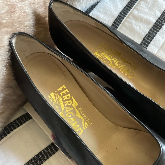 Salvatore Ferragamo Square Toe pumps - Picture 7 of 7